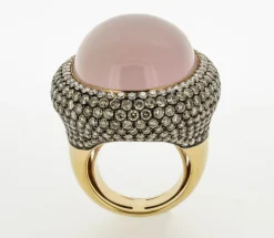 ANILLO ORO 18 KILATES CON CUARZO ROSA Y DIAMANTES