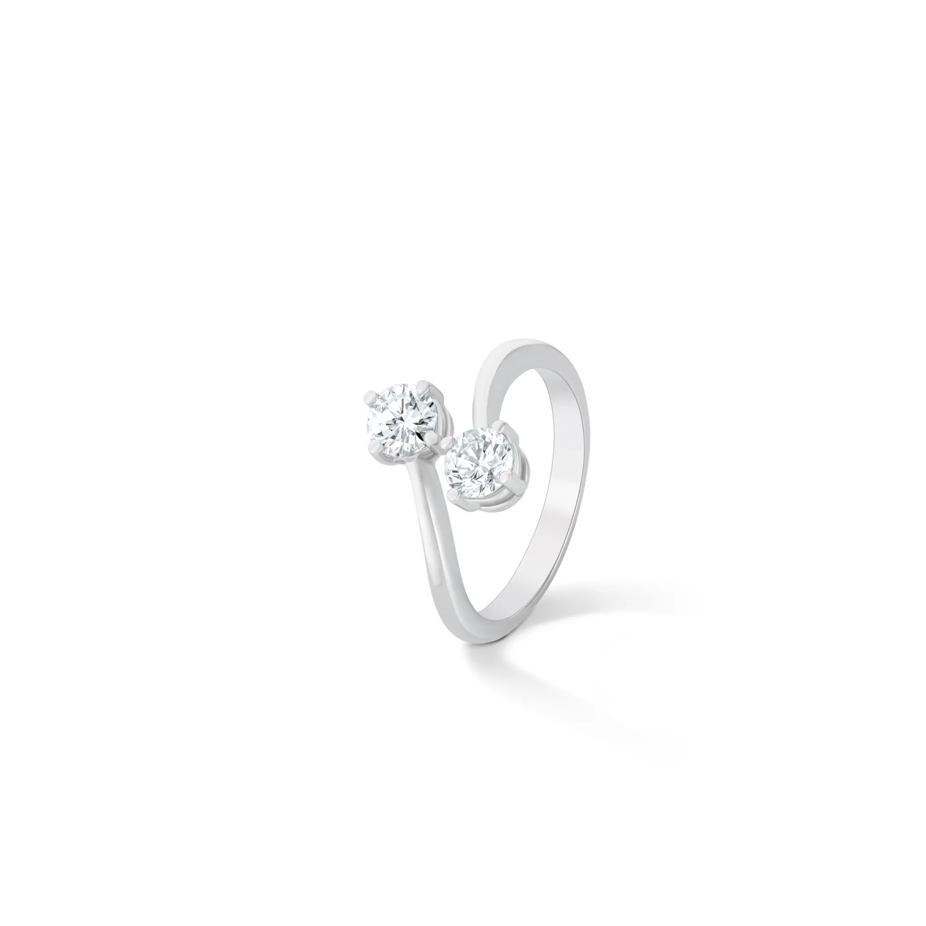 ANILLO ORO 18 KILATES CON DIAMANTES