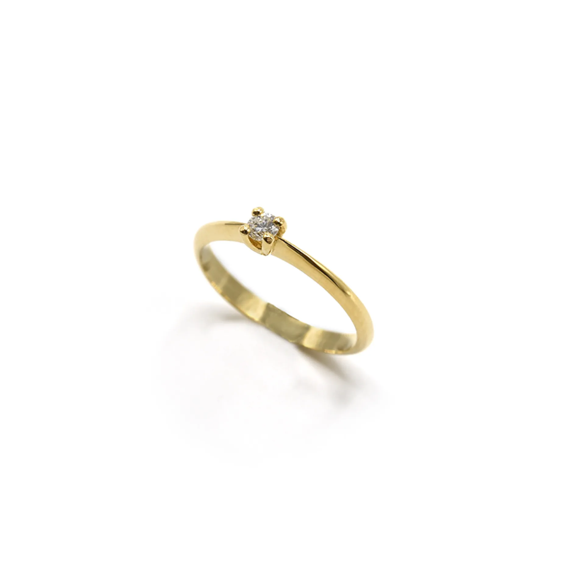 ANILLO ORO 18 KILATES CON DIAMANTES