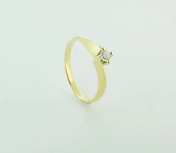 ANILLO ORO 18 KILATES CON DIAMANTE