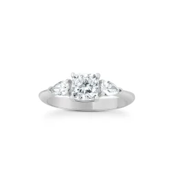 ANILLO ORO 18 KILATES CON DIAMANTES