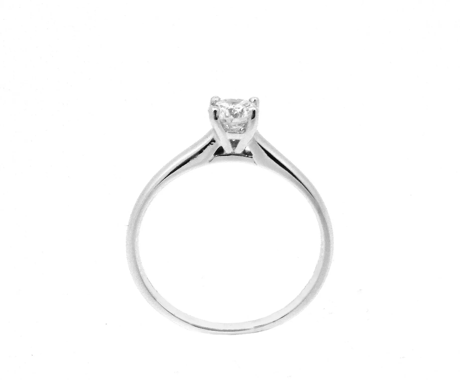 ANILLO ORO 18 KILATES CON DIAMANTE