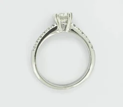 ANILLO ORO 18 KILATES CON DIAMANTES