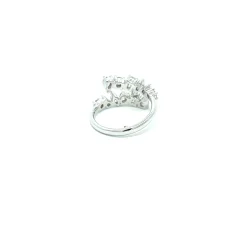 ANILLO ORO 18 KILATES CON DIAMANTES