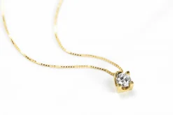 CADENA Y COLGANTE ORO 18 KILATES CON DIAMANTES
