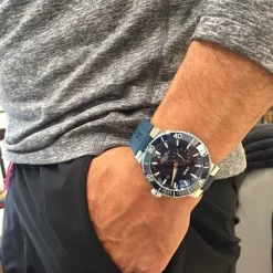 ORIS AQUIS SMALL SECOND, DATE